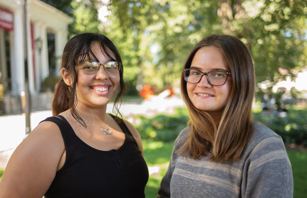 Economics students Melody Herrera-Garcia (left) and Danika Grieser (right)