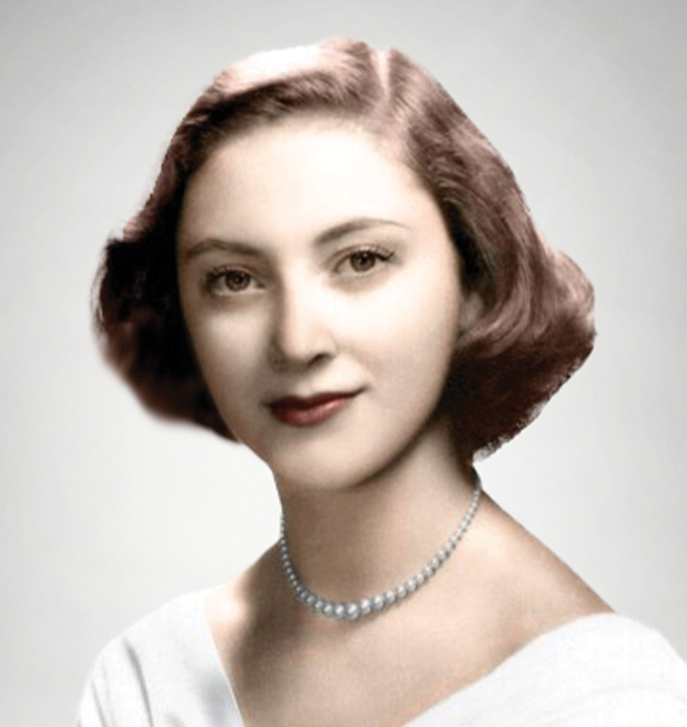 Sharon Davis Kaplan '55